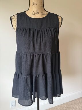 Banana Republic Tiered Sleeveless Textured Top